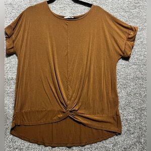 Zenana Woman’s Brown Short Sleeve Knot Front Top Blouse Size Large